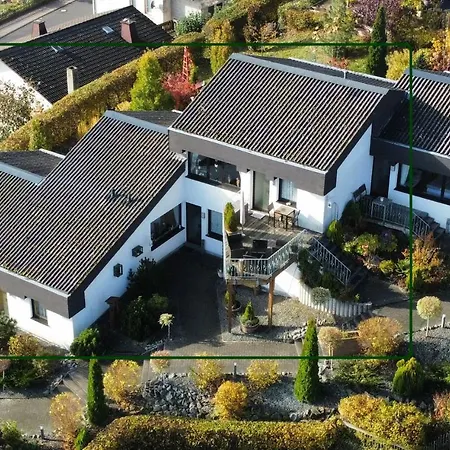 Traumhaus Am Maar بيت للعطل شالكينميهرين