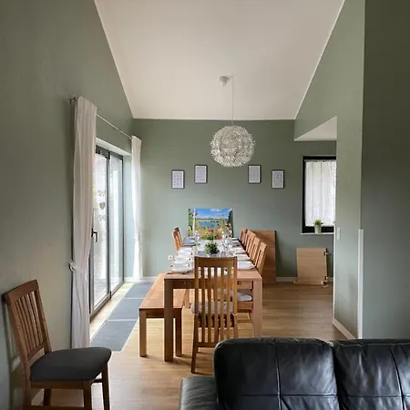 Traumhaus Am Maar بيت للعطل شالكينميهرين