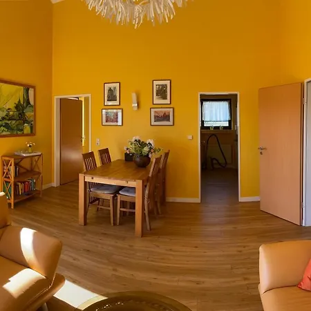 بيت للعطل Traumhaus Am Maar