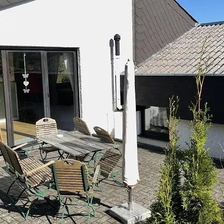 Traumhaus Am Maar بيت للعطل شالكينميهرين