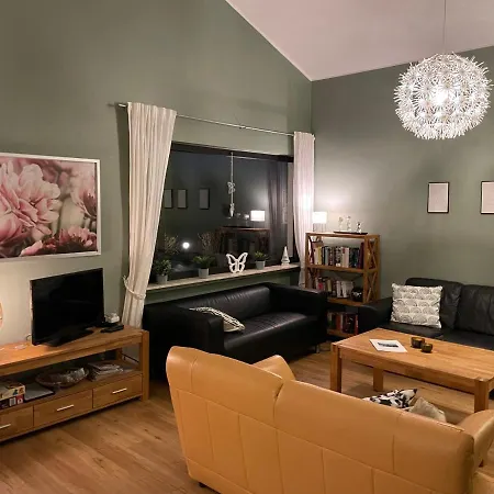 Traumhaus Am Maar بيت للعطل شالكينميهرين